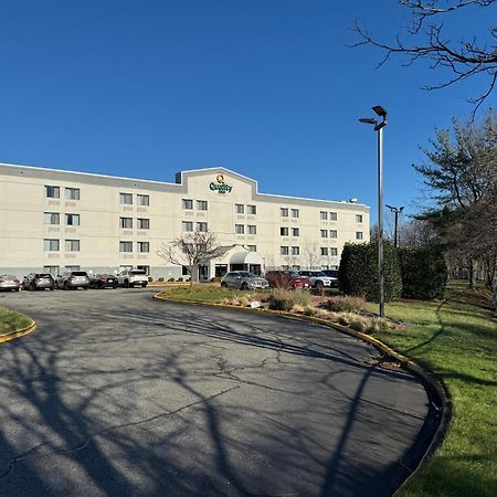 Quality Inn Spring Valley - Nanuet Exterior photo