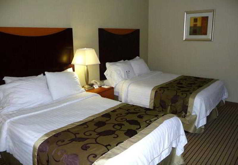 Quality Inn Spring Valley - Nanuet Room photo